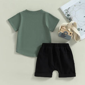 Solid Pocket T-shirt & Shorts